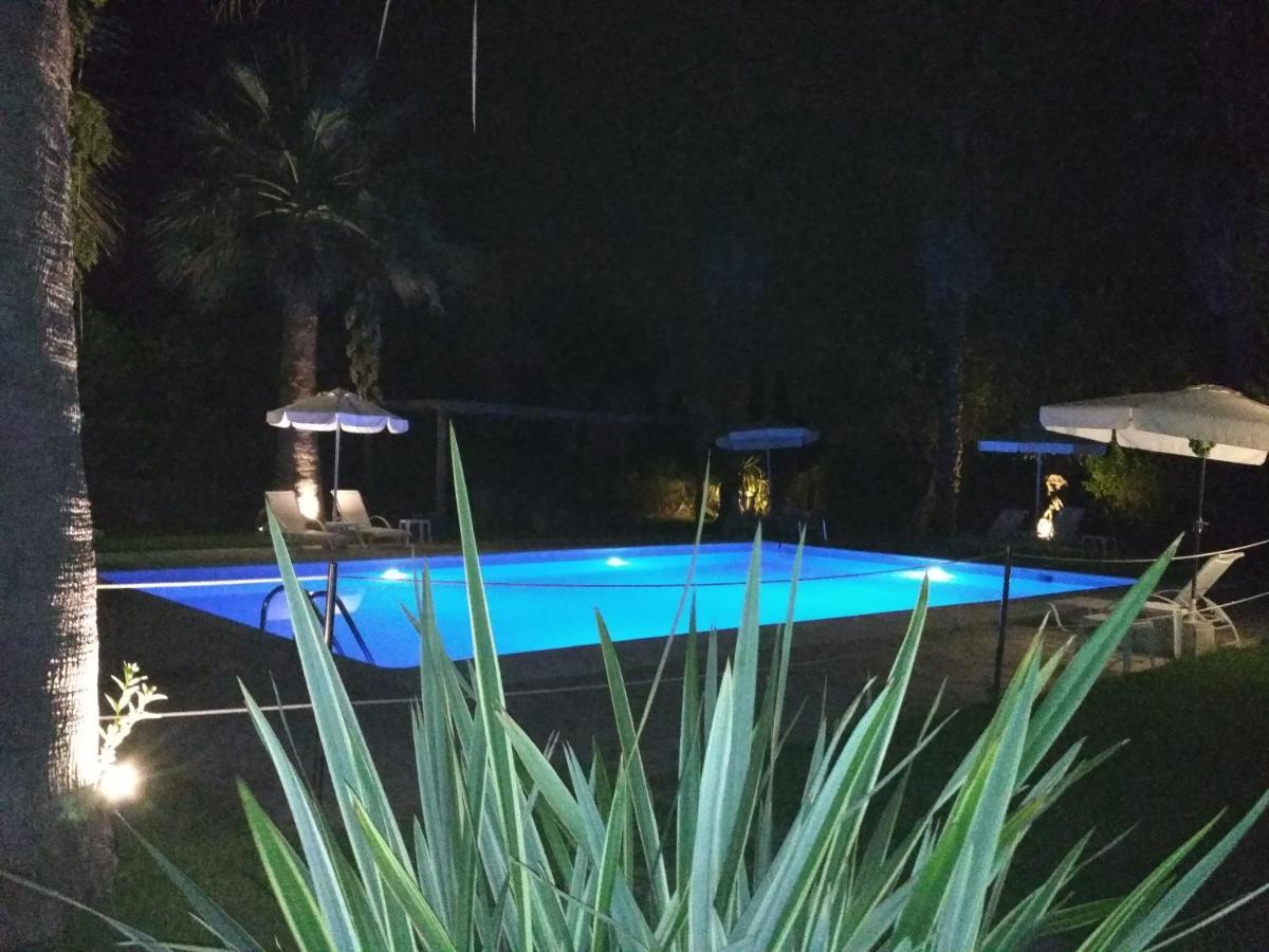 Villa Eftichia Hotel Apartments & Studios คอนโตกาลิ ภายนอก รูปภาพ